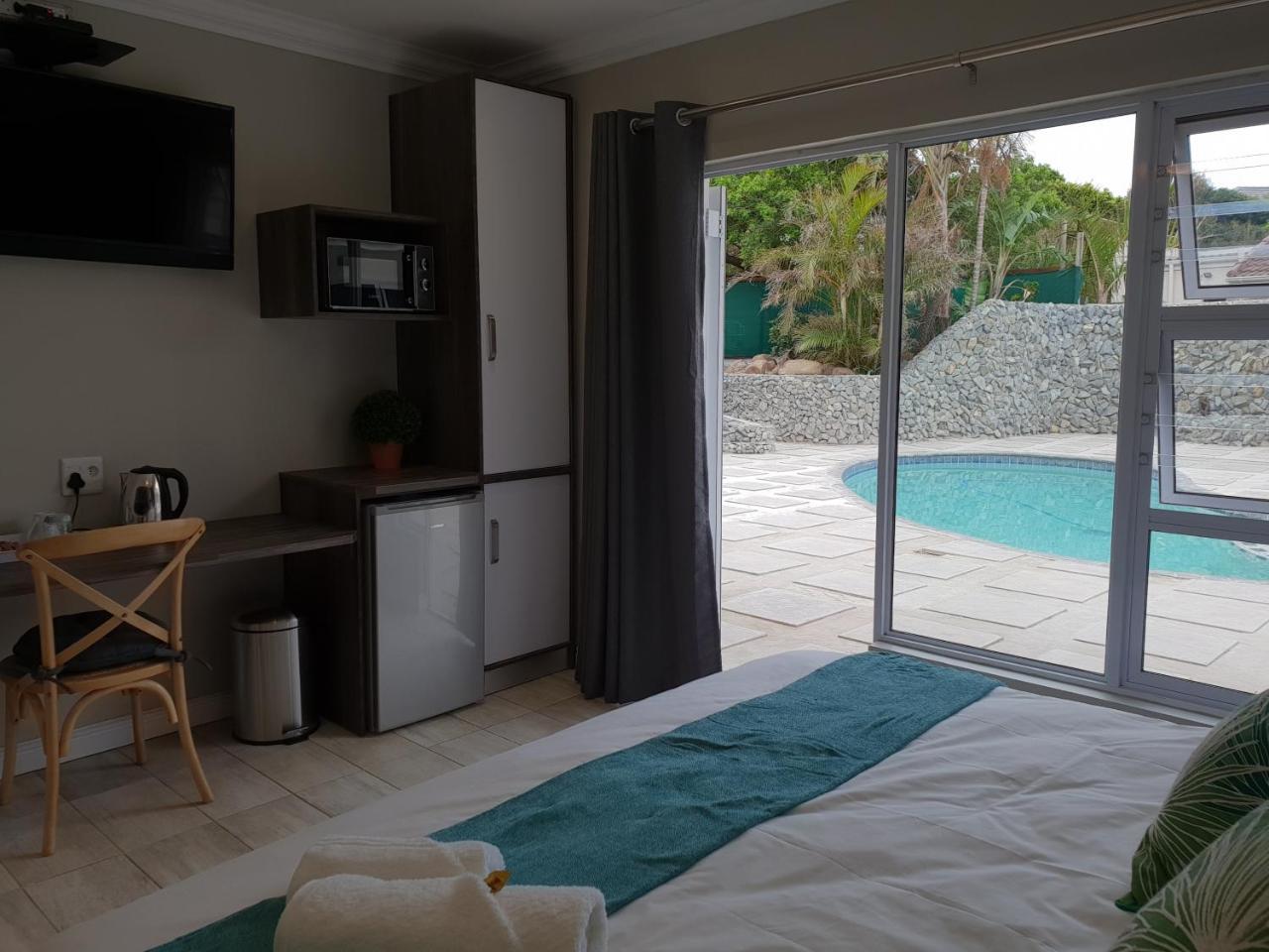 Reef View Bnb อีสต์ลอนดอน ภายนอก รูปภาพ