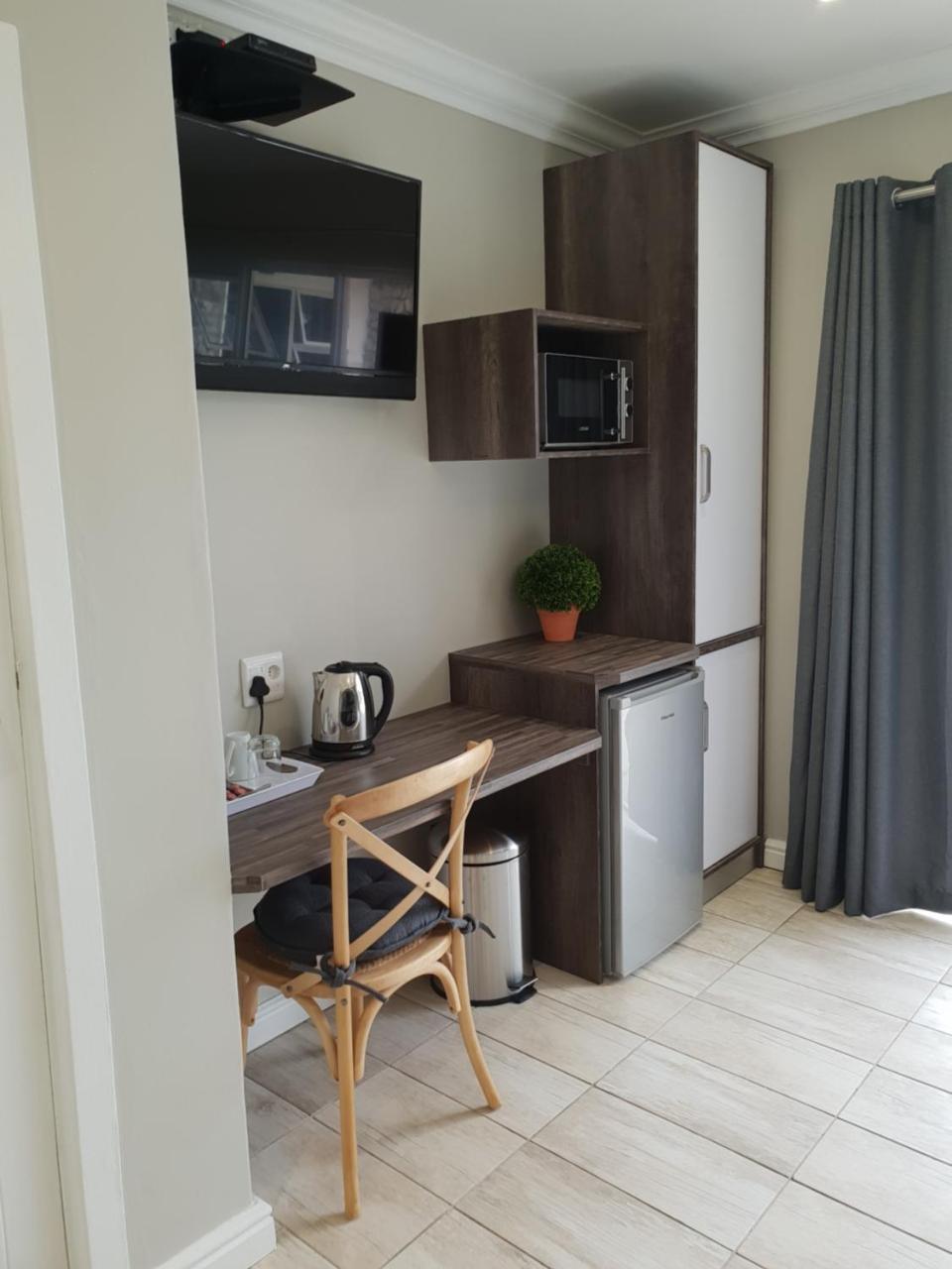 Reef View Bnb อีสต์ลอนดอน ภายนอก รูปภาพ